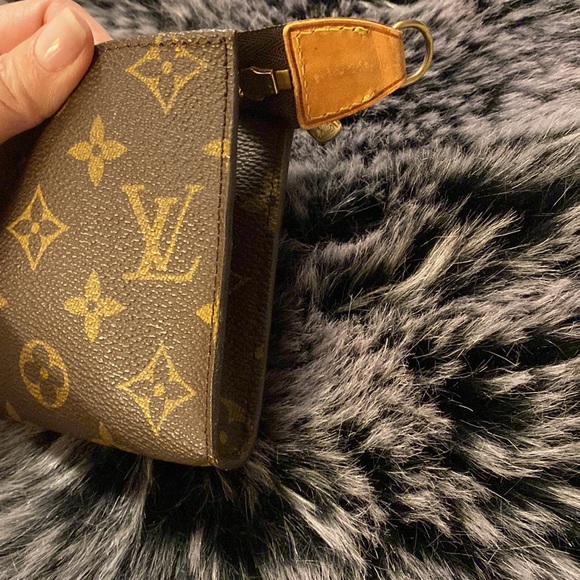 Authentic LV pochette - Picture 9 of 13